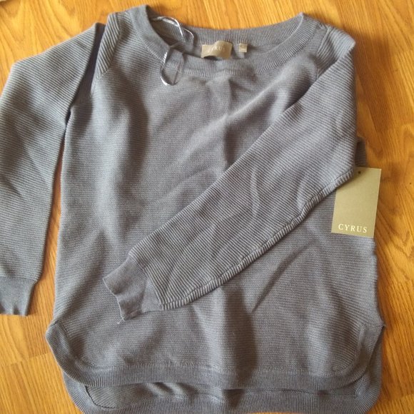 Cyrus Knit Pale Blue Sweater NWT - Picture 3 of 3